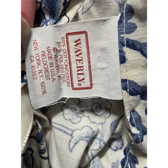 Waverly Fieldcrest Floral Blue & White Reversible Cotton Duvet Cover King - Picture 4 of 5